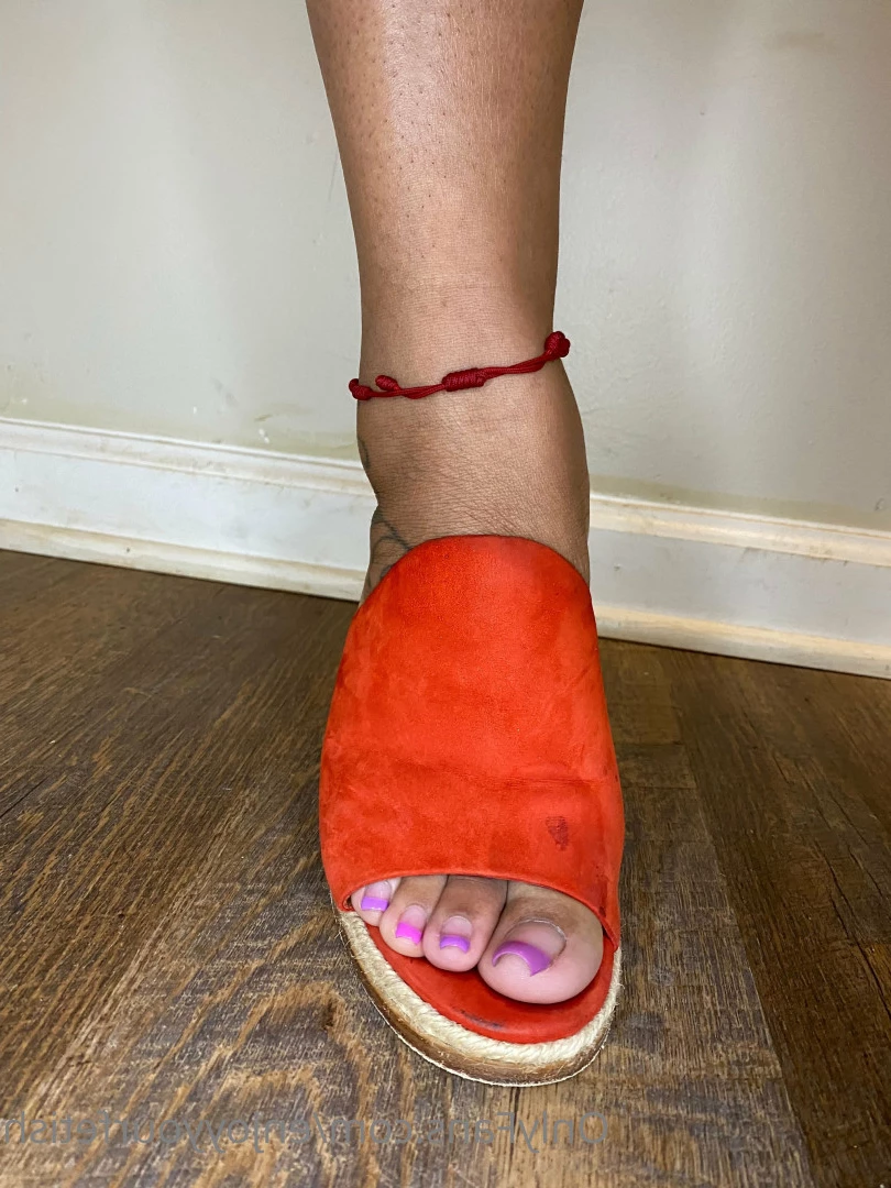 THE FOOT WORSHIP LEGEND [ enjoyyourfetish ] Onlyfans leaked photo 7322852 on Hotleaks.tv