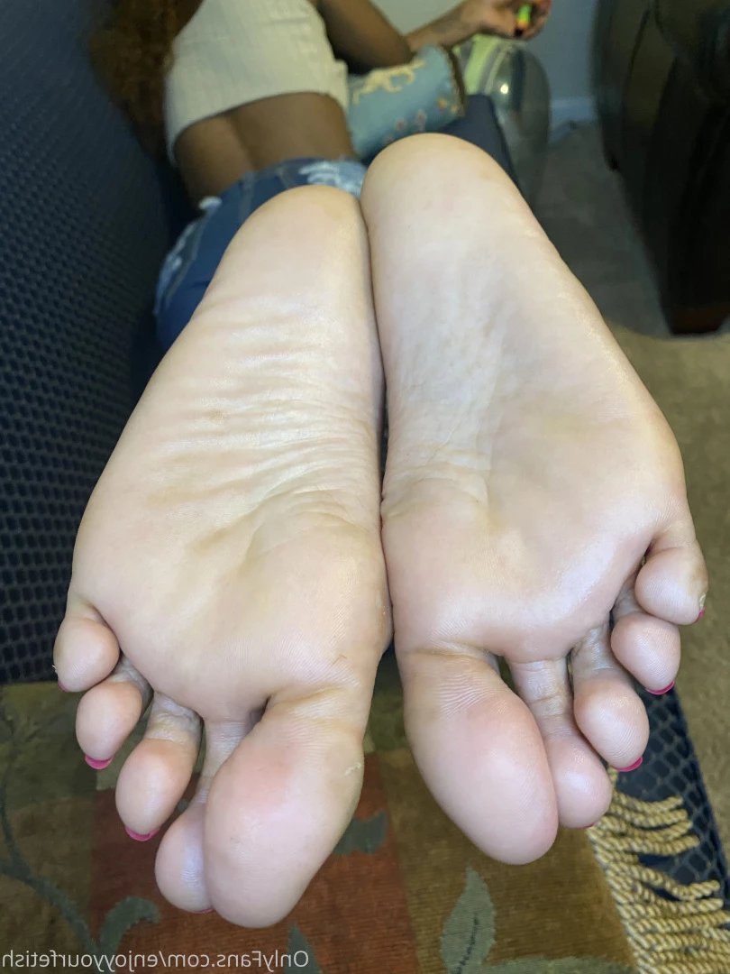 THE FOOT WORSHIP LEGEND [ enjoyyourfetish ] Onlyfans leaked photo 7324974 on Hotleaks.tv