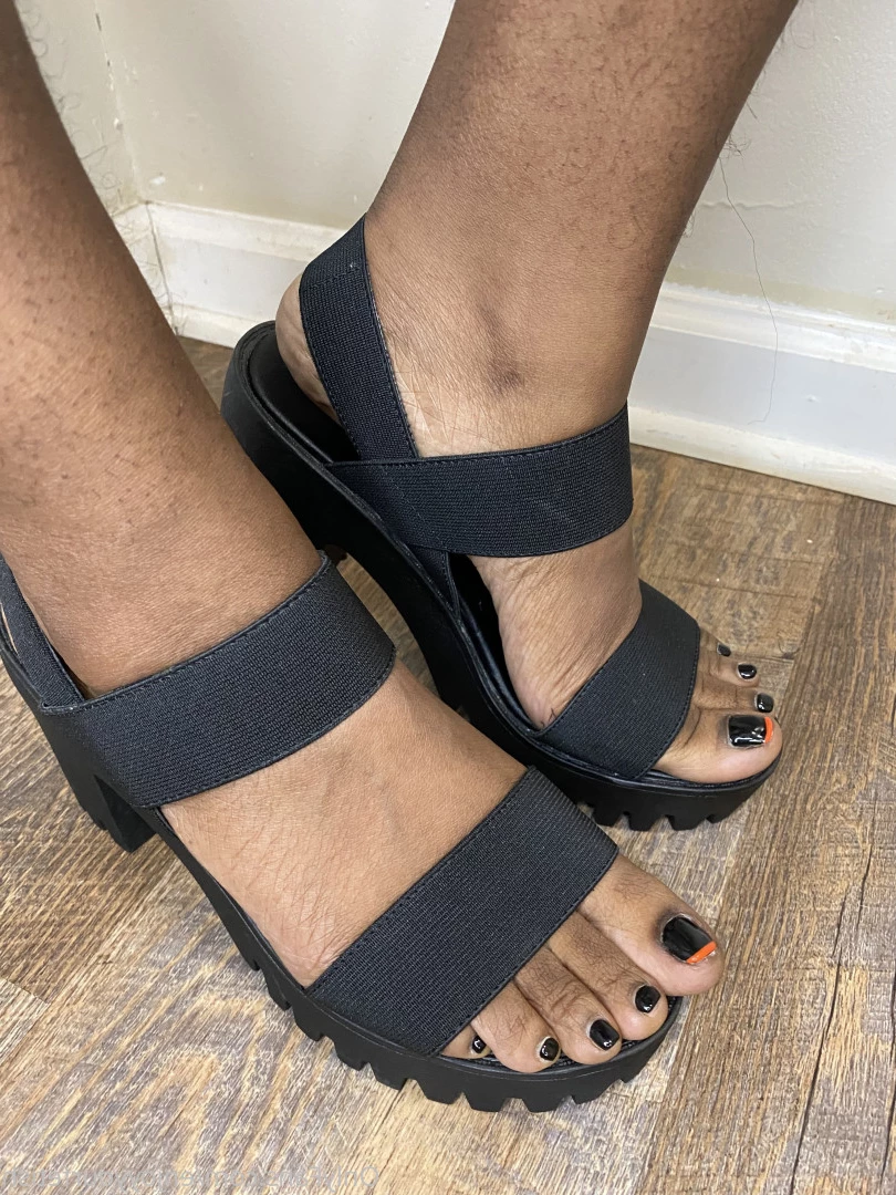 THE FOOT WORSHIP LEGEND [ enjoyyourfetish ] Onlyfans leaked photo 7325003 on Hotleaks.tv
