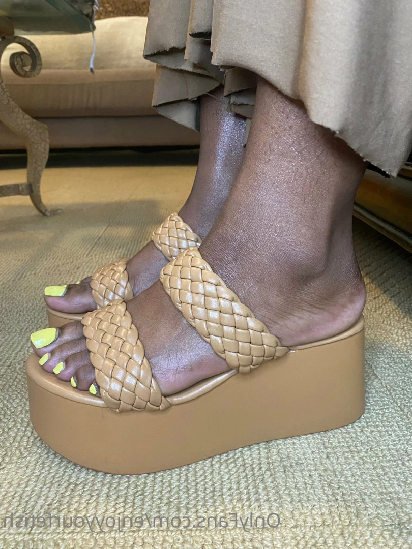 THE FOOT WORSHIP LEGEND [ enjoyyourfetish ] Onlyfans leaked photo 7326371 on Hotleaks.tv