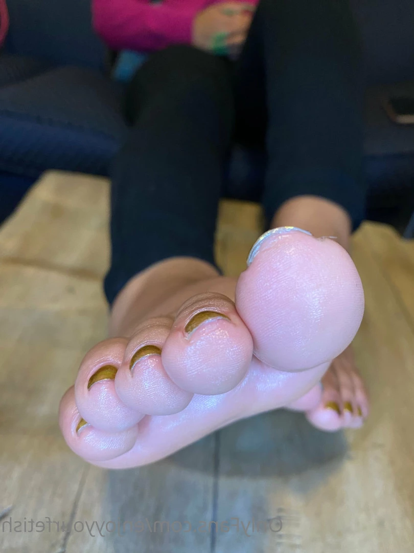 THE FOOT WORSHIP LEGEND [ enjoyyourfetish ] Onlyfans leaked photo 7330279 on Hotleaks.tv
