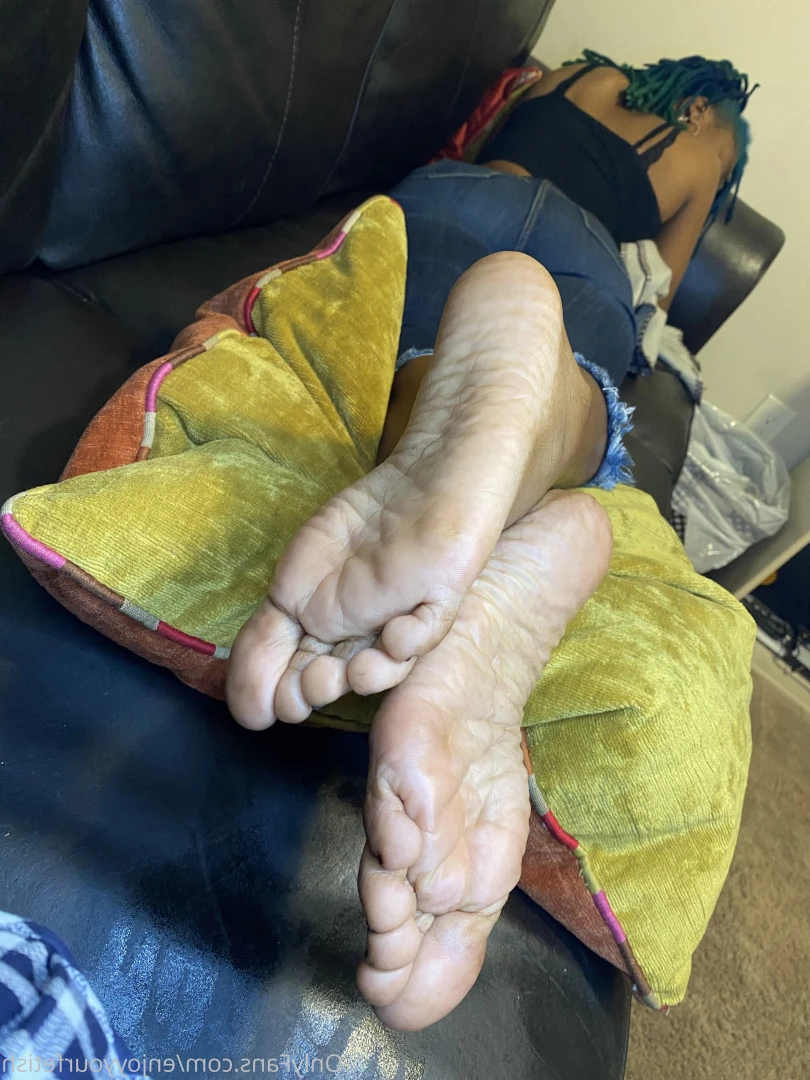 THE FOOT WORSHIP LEGEND [ enjoyyourfetish ] Onlyfans leaked photo 7330470 on Hotleaks.tv