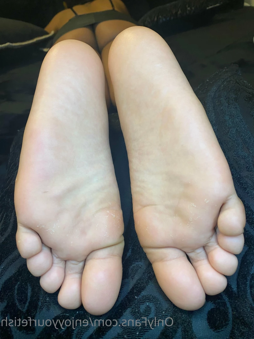THE FOOT WORSHIP LEGEND [ enjoyyourfetish ] Onlyfans leaked photo 7331049 on Hotleaks.tv