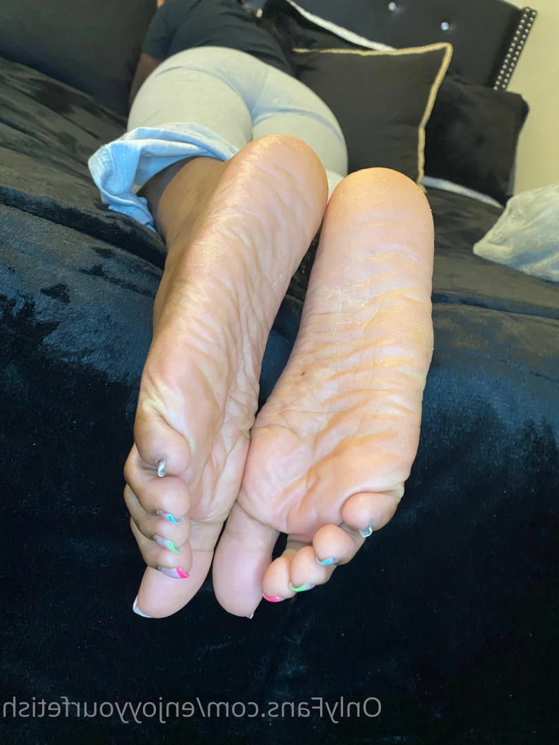 THE FOOT WORSHIP LEGEND [ enjoyyourfetish ] Onlyfans leaked photo 7339082 on Hotleaks.tv