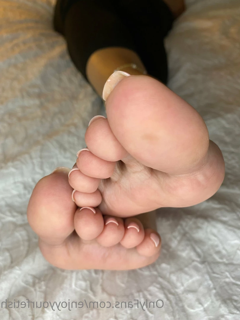 THE FOOT WORSHIP LEGEND [ enjoyyourfetish ] Onlyfans leaked photo 7344131 on Hotleaks.tv
