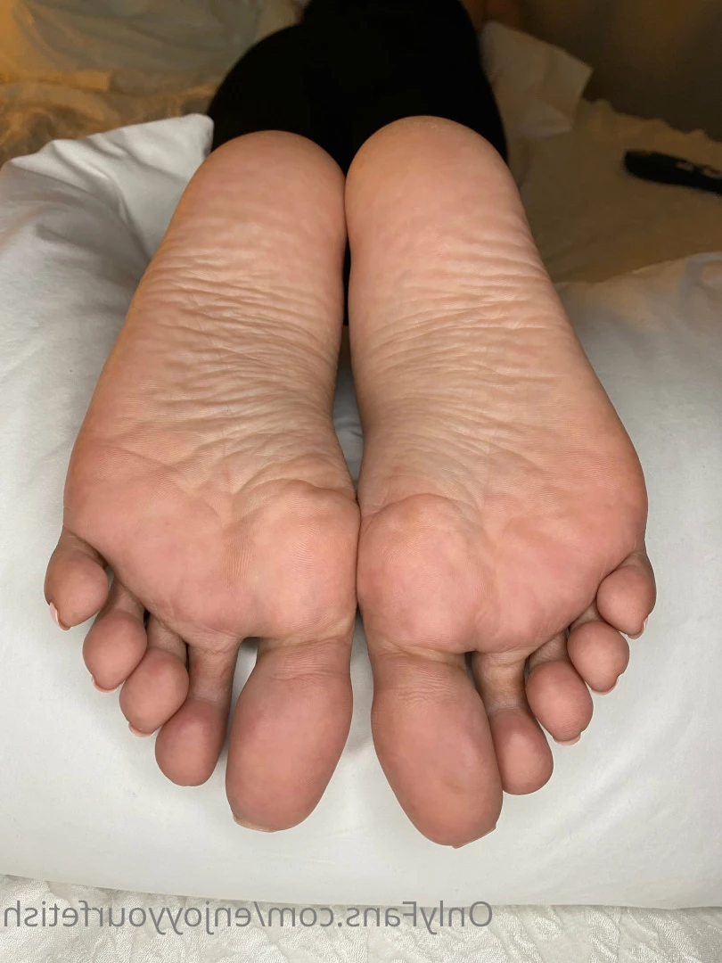 THE FOOT WORSHIP LEGEND [ enjoyyourfetish ] Onlyfans leaked photo 7344422 on Hotleaks.tv