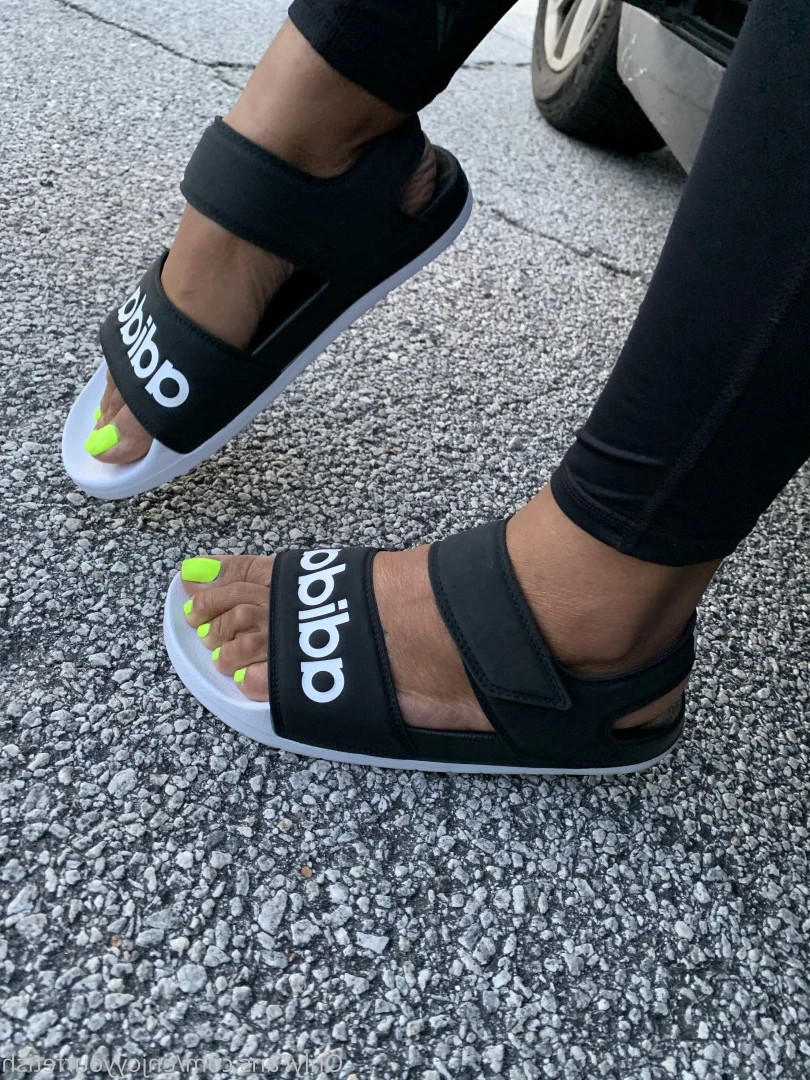 THE FOOT WORSHIP LEGEND [ enjoyyourfetish ] Onlyfans leaked photo 7350034 on Hotleaks.tv