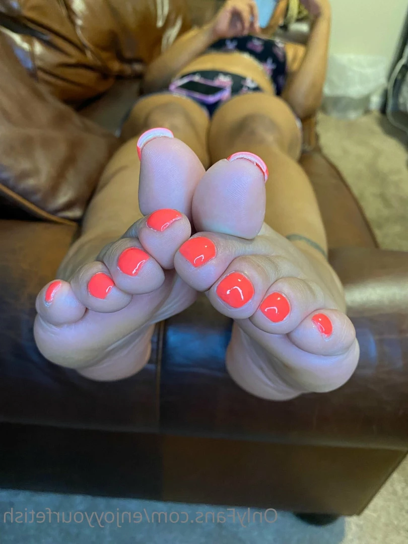 THE FOOT WORSHIP LEGEND [ enjoyyourfetish ] Onlyfans leaked photo 7353901 on Hotleaks.tv
