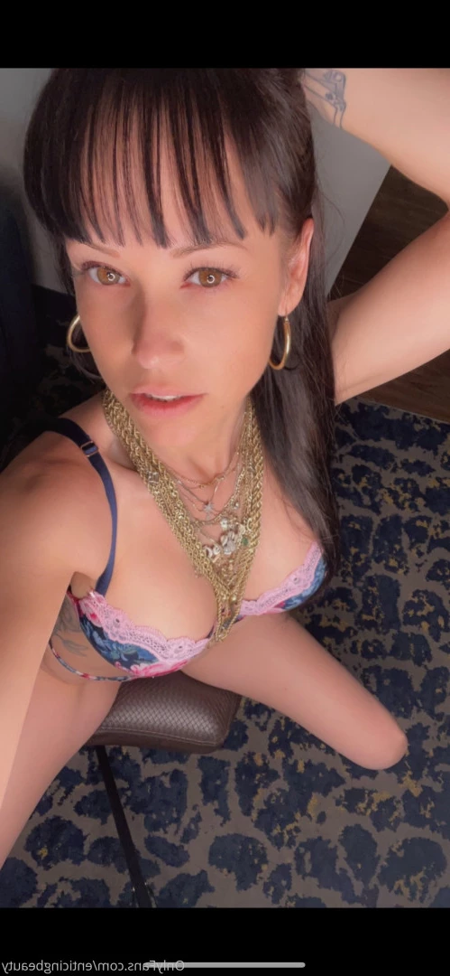 Della [ enticingbeauty ] Onlyfans leaked photo 7515598 on Hotleaks.tv