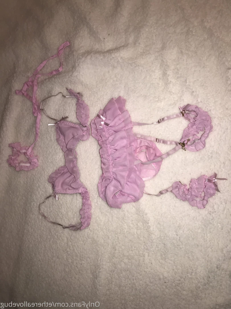 🥜Ethereal Lovebug🥜 [ ethereallovebug ] Onlyfans leaked photo 7323301 on Hotleaks.tv