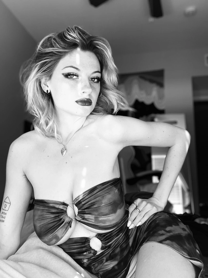 🥜Ethereal Lovebug🥜 [ ethereallovebug ] Onlyfans leaked photo 7325695 on Hotleaks.tv