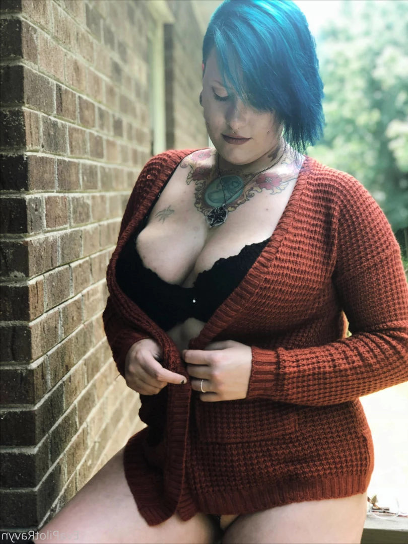 Ravyn (Top 12%) [ evapilotravyn ] Onlyfans leaked photo 7534389 on Hotleaks.tv