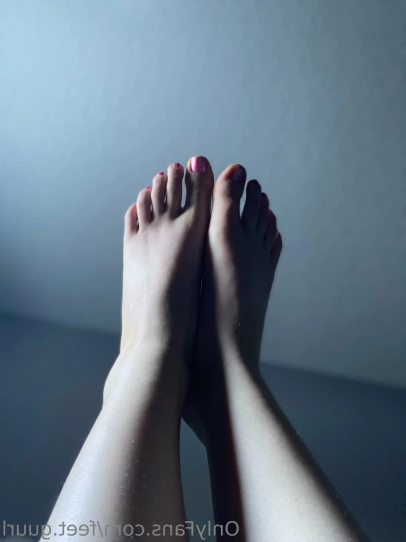 Feet guurl &lt;3 [ feet.guurl ] Onlyfans leaked photo 14107962 on Hotleaks.tv
