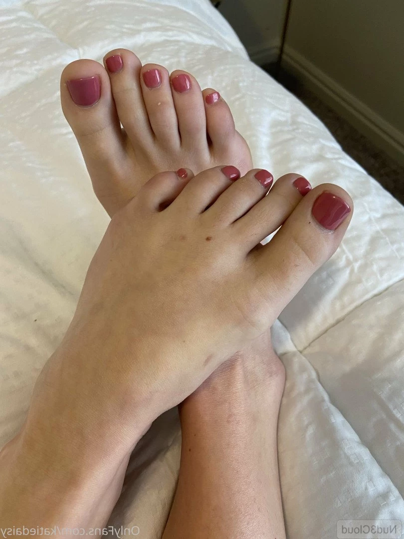 𝒦𝒶𝓉𝒾ℯ [ katiedaisy ] Onlyfans leaked photo 593722 on Hotleaks.tv
