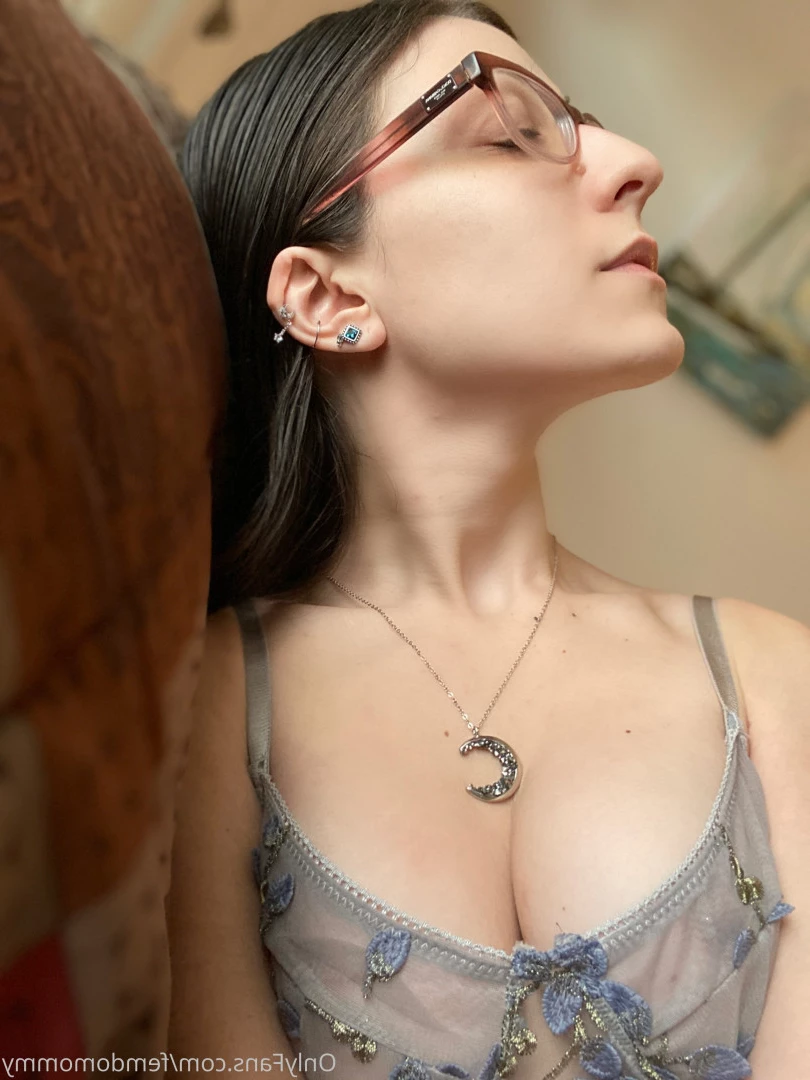 𝐹𝑒𝓂𝒹𝑜𝓂𝑜𝓂𝓂𝓎 [ femdomommy ] Onlyfans leaked photo 7714046 on Hotleaks.tv
