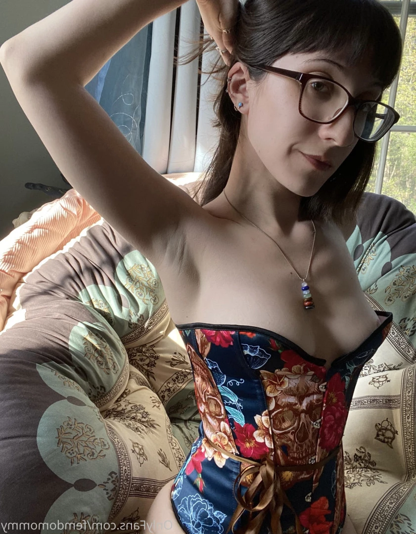 𝐹𝑒𝓂𝒹𝑜𝓂𝑜𝓂𝓂𝓎 [ femdomommy ] Onlyfans leaked photo 7717338 on Hotleaks.tv
