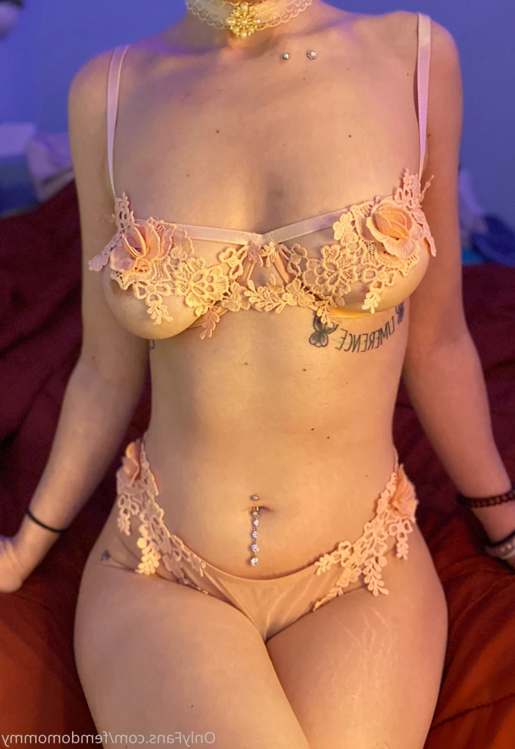 𝐹𝑒𝓂𝒹𝑜𝓂𝑜𝓂𝓂𝓎 [ femdomommy ] Onlyfans leaked photo 7718200 on Hotleaks.tv