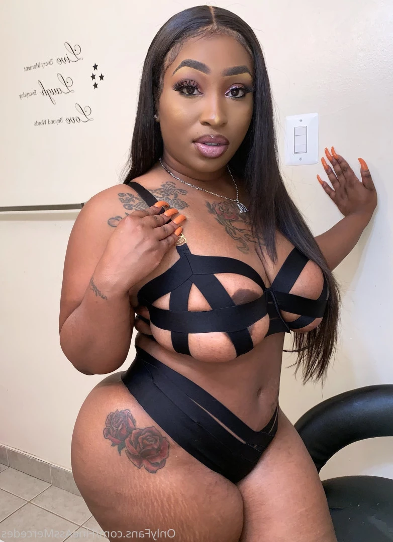 LITTLE MISS GOOD COOCHIE  🧚🏽‍♀️⚠️💦 [ fineassmercedes ] Onlyfans leaked photo 7469096 on Hotleaks.tv