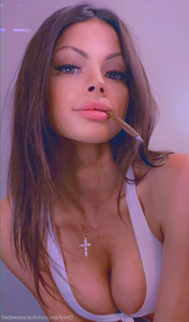 Katie Bell 🦋 [ katieeeeebell ] Onlyfans leaked photo 9727791 on Hotleaks.tv