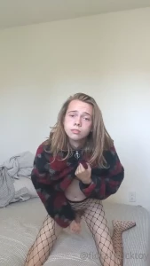 7635350