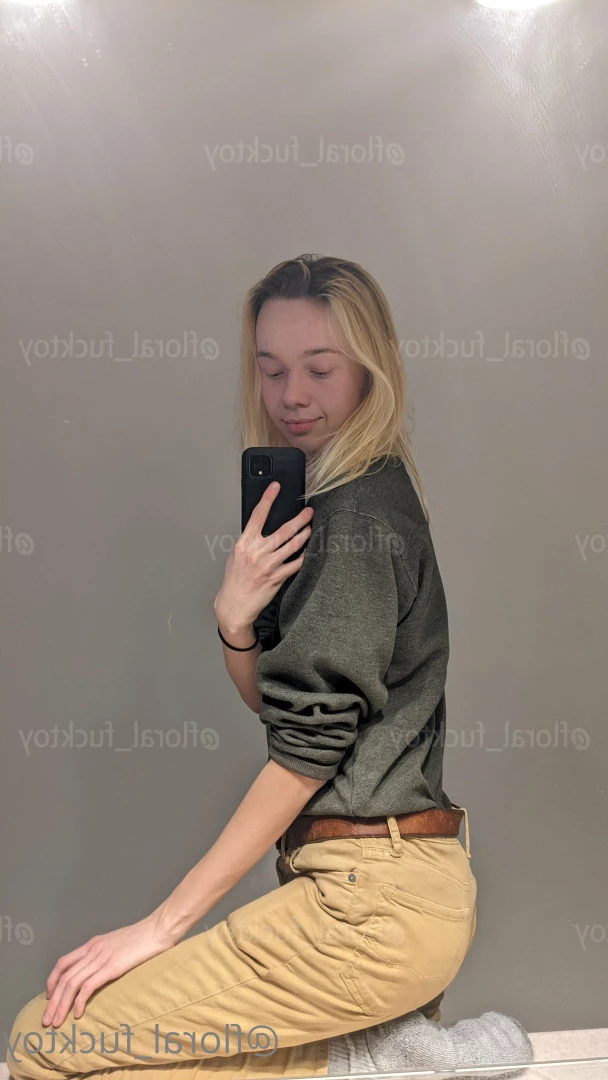 your floral fucktoy [ floral_fucktoy ] Onlyfans leaked photo 7668250 on Hotleaks.tv