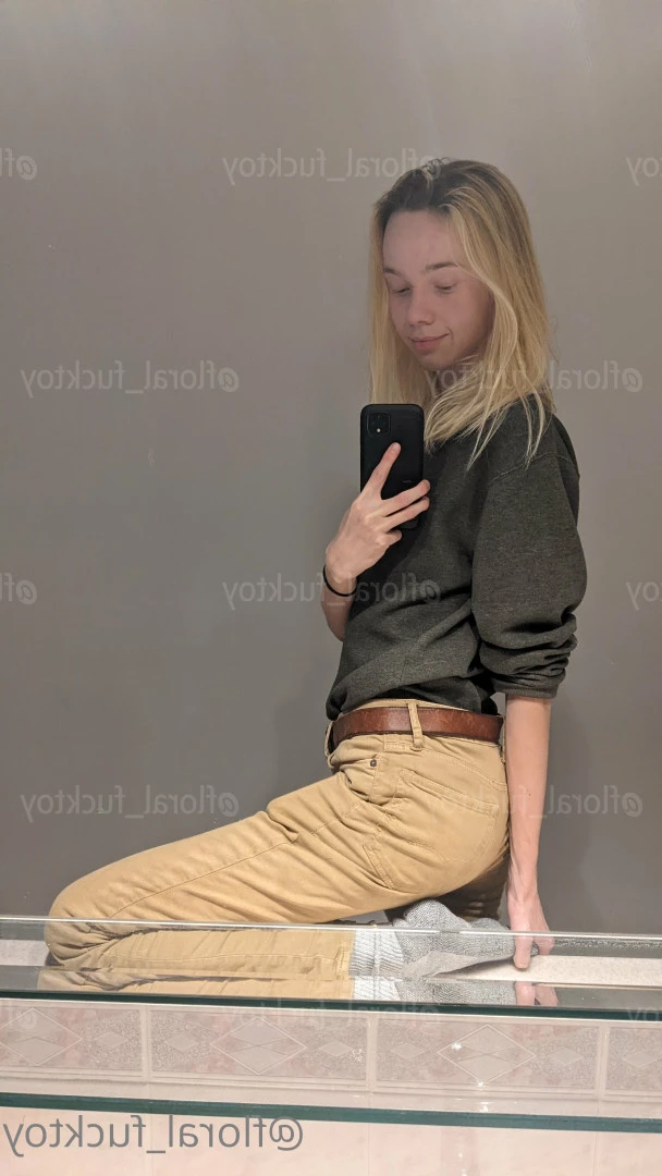 your floral fucktoy [ floral_fucktoy ] Onlyfans leaked photo 7668253 on Hotleaks.tv