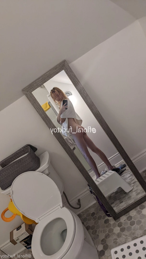 your floral fucktoy [ floral_fucktoy ] Onlyfans leaked photo 7668273 on Hotleaks.tv