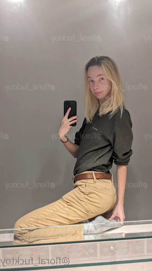 your floral fucktoy [ floral_fucktoy ] Onlyfans leaked photo 7668285 on Hotleaks.tv