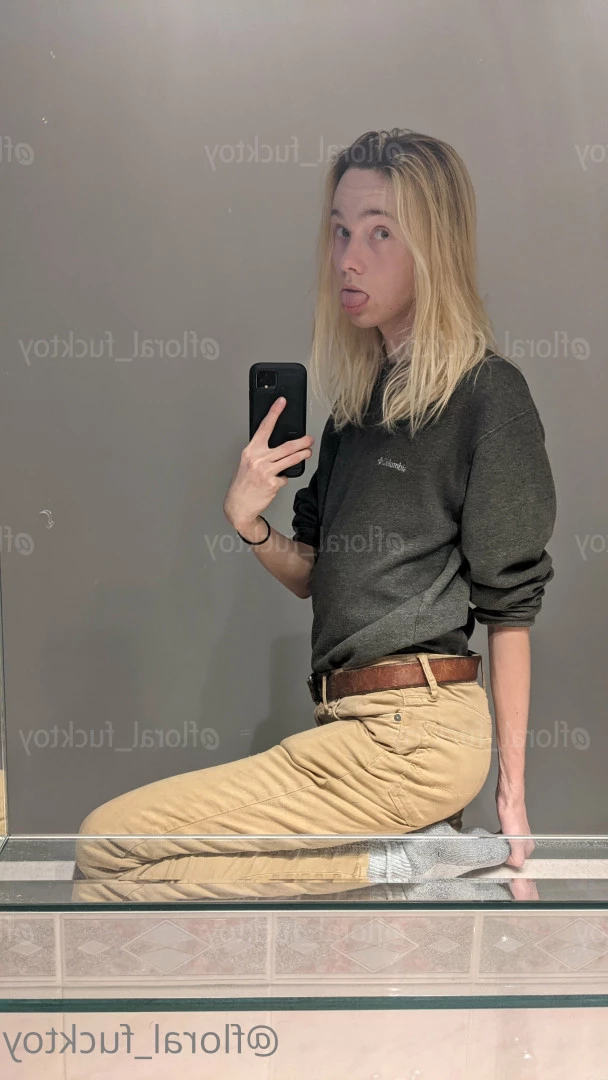 your floral fucktoy [ floral_fucktoy ] Onlyfans leaked photo 7668465 on Hotleaks.tv