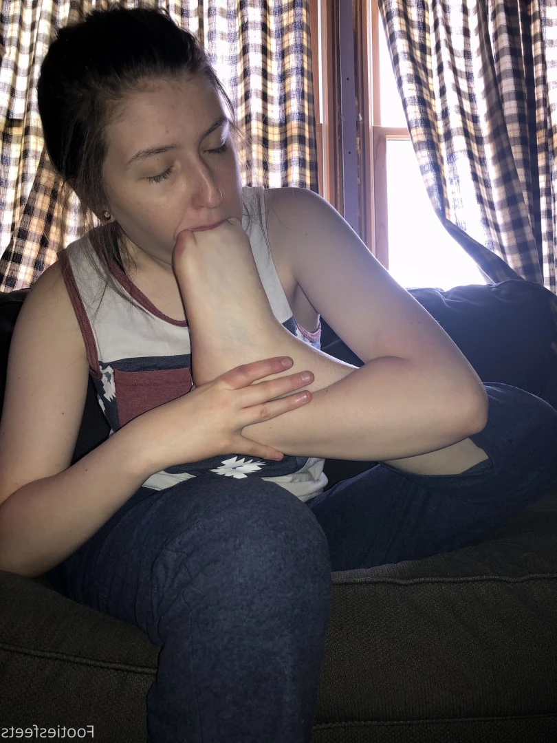 Delilah [ footiesfeets ] Onlyfans leaked photo 7426479 on Hotleaks.tv