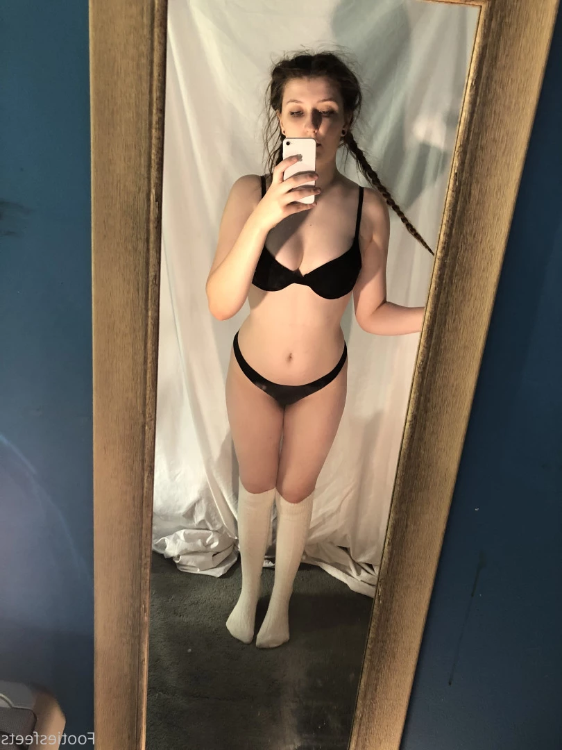 Delilah [ footiesfeets ] Onlyfans leaked photo 7441261 on Hotleaks.tv