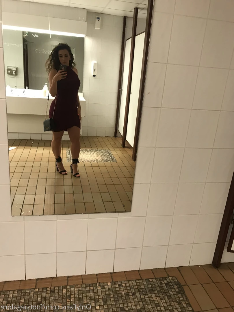 @footsiegalore [ footsiegalore ] Onlyfans leaked photo 7245734 on Hotleaks.tv