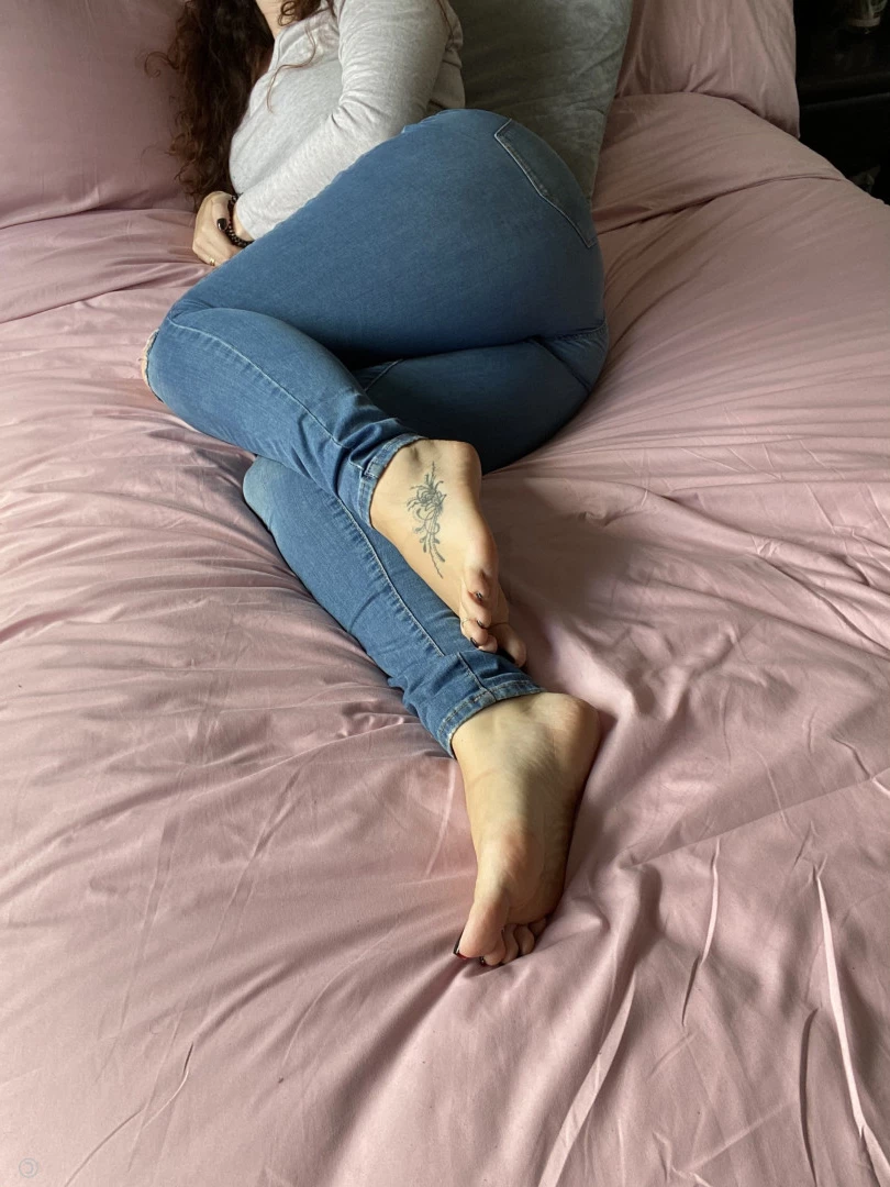 @footsiegalore [ footsiegalore ] Onlyfans leaked photo 7247815 on Hotleaks.tv