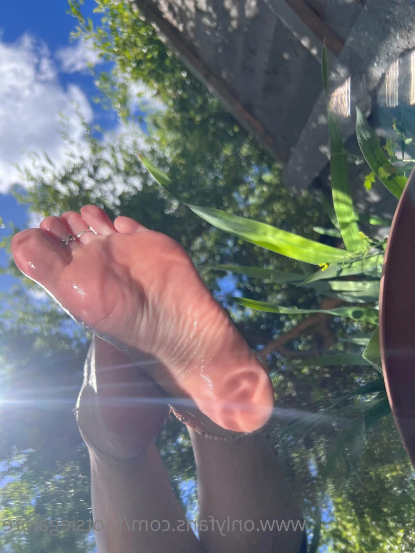 @footsiegalore [ footsiegalore ] Onlyfans leaked photo 7248127 on Hotleaks.tv