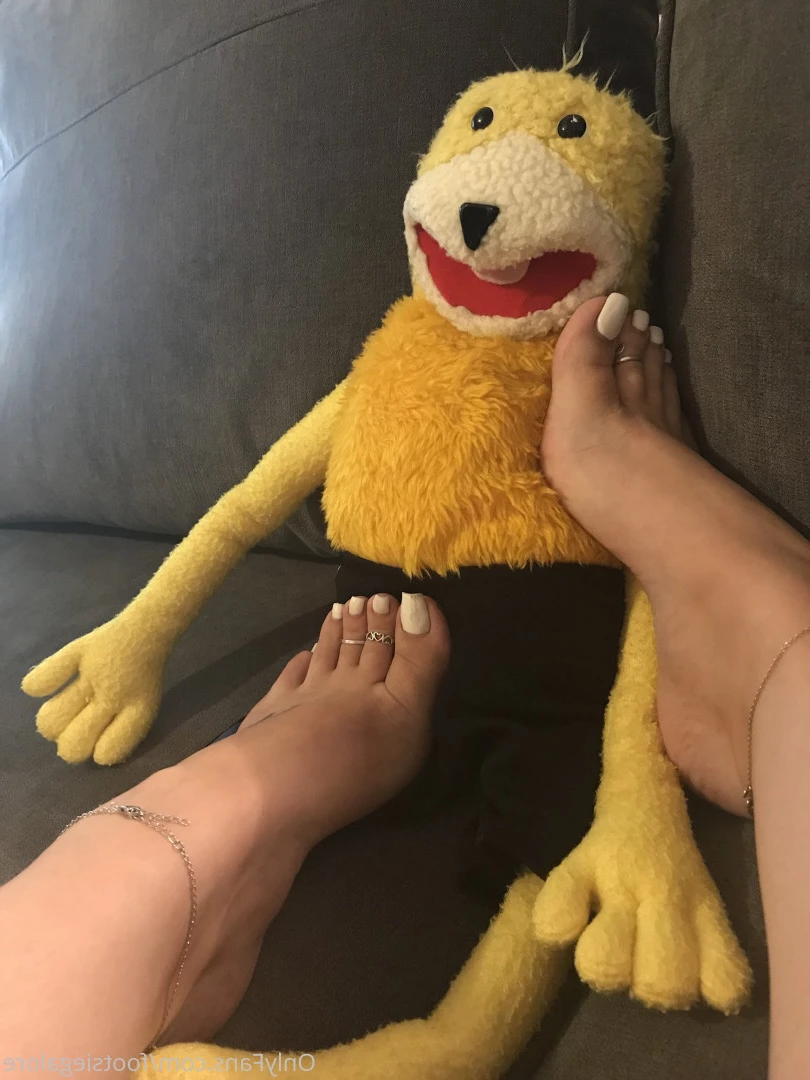 @footsiegalore [ footsiegalore ] Onlyfans leaked photo 7248139 on Hotleaks.tv