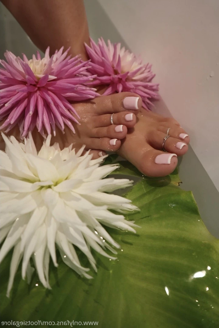@footsiegalore [ footsiegalore ] Onlyfans leaked photo 7248845 on Hotleaks.tv