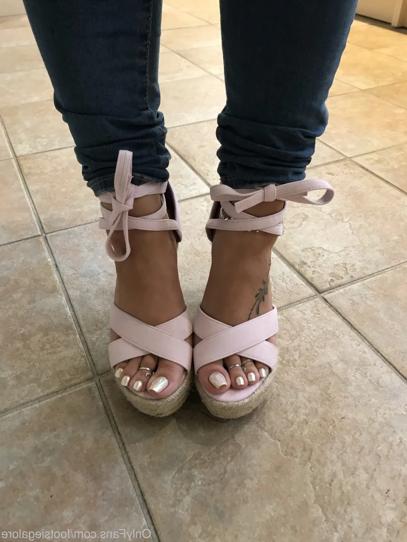 @footsiegalore [ footsiegalore ] Onlyfans leaked photo 7251631 on Hotleaks.tv