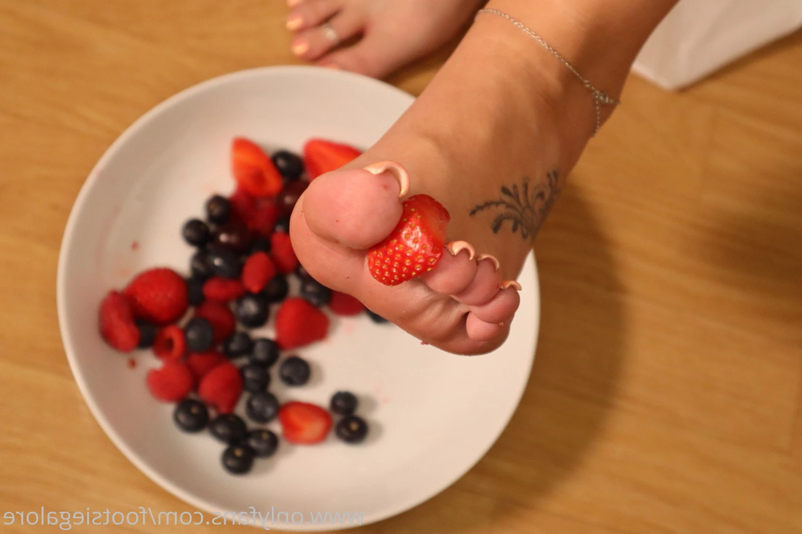 @footsiegalore [ footsiegalore ] Onlyfans leaked photo 7254570 on Hotleaks.tv