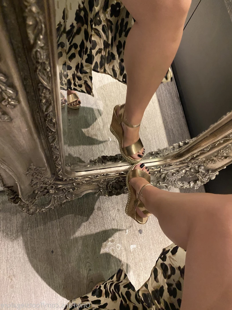 @footsiegalore [ footsiegalore ] Onlyfans leaked photo 7255440 on Hotleaks.tv