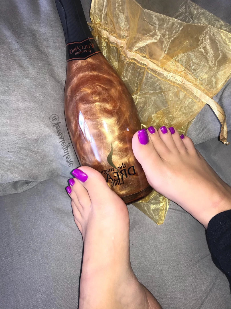 @footsiegalore [ footsiegalore ] Onlyfans leaked photo 7259400 on Hotleaks.tv