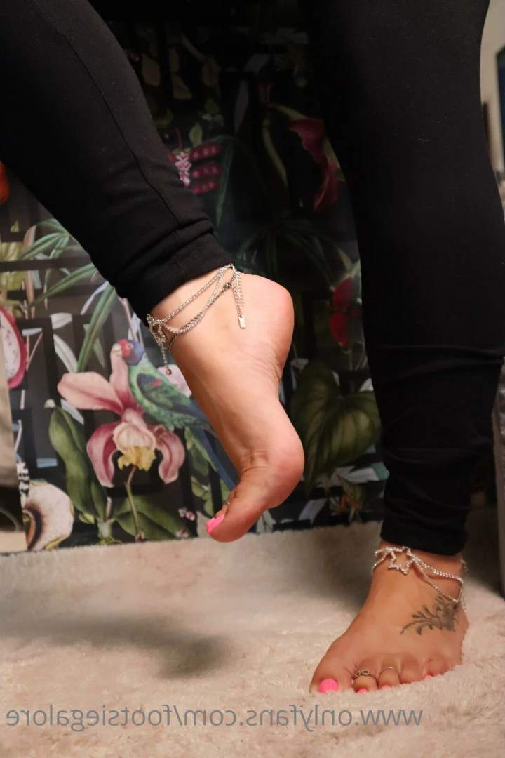 @footsiegalore [ footsiegalore ] Onlyfans leaked photo 7260767 on Hotleaks.tv