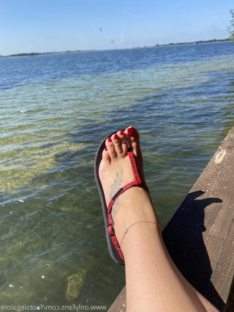 @footsiegalore [ footsiegalore ] Onlyfans leaked photo 7262795 on Hotleaks.tv