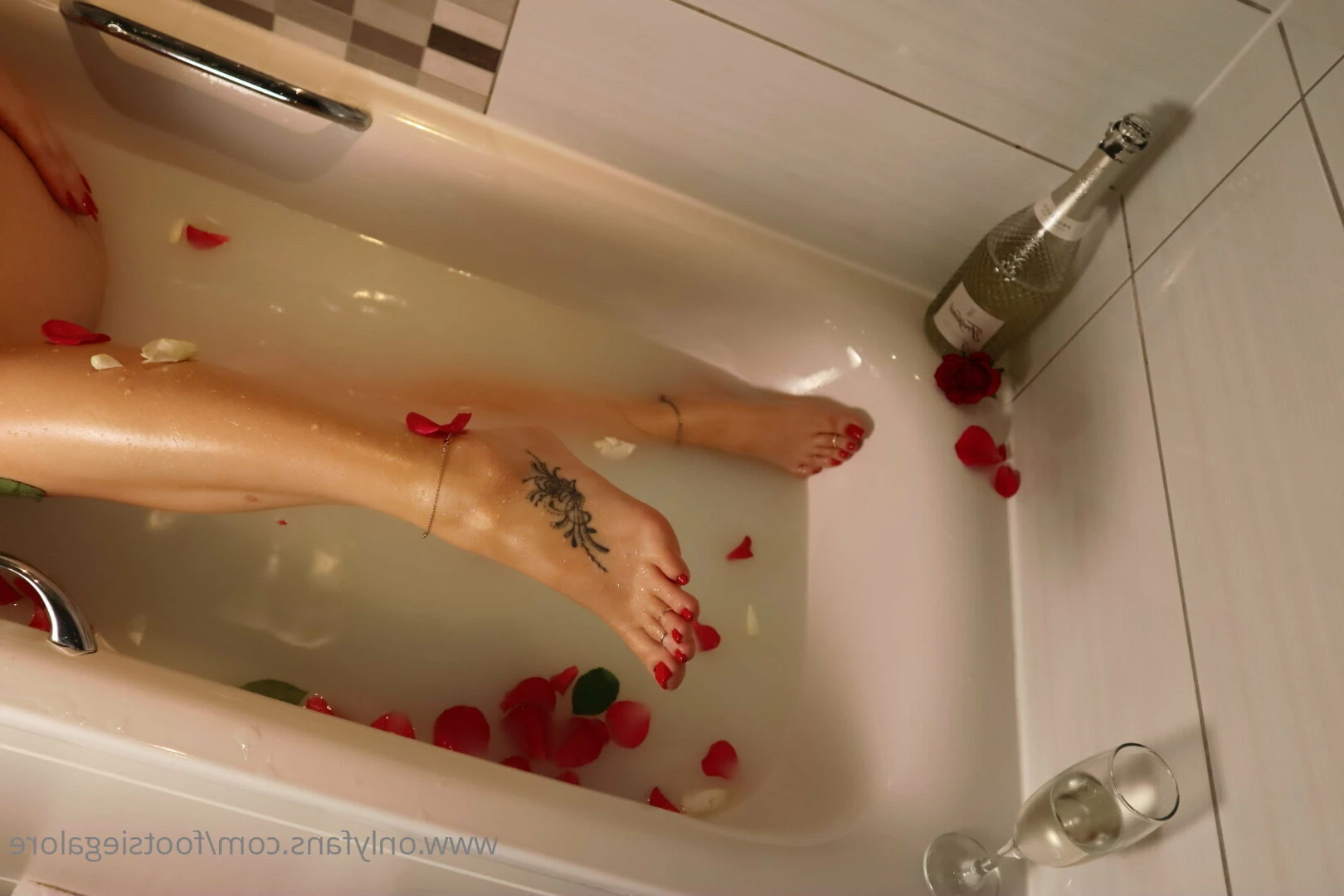 @footsiegalore [ footsiegalore ] Onlyfans leaked photo 7268842 on Hotleaks.tv