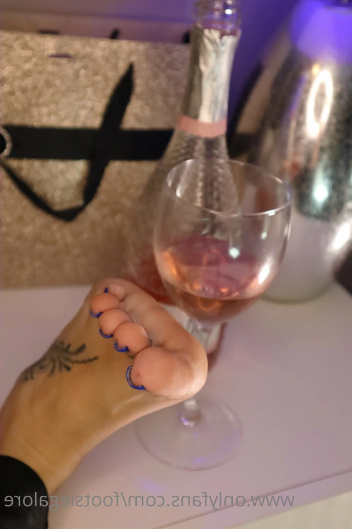 @footsiegalore [ footsiegalore ] Onlyfans leaked photo 7269143 on Hotleaks.tv