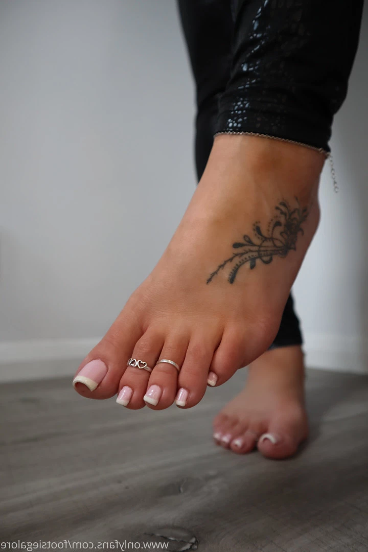 @footsiegalore [ footsiegalore ] Onlyfans leaked photo 7275898 on Hotleaks.tv