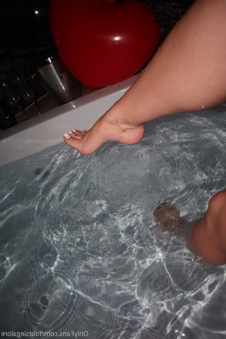 @footsiegalore [ footsiegalore ] Onlyfans leaked photo 7277342 on Hotleaks.tv