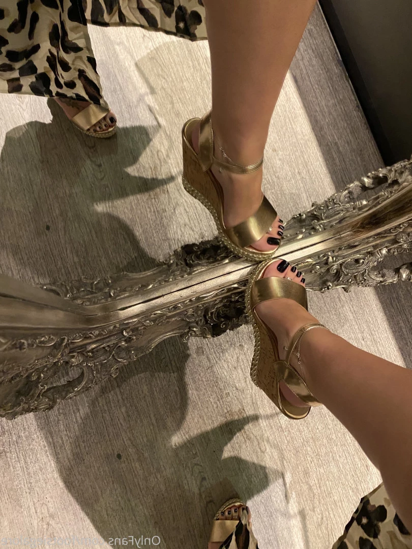 @footsiegalore [ footsiegalore ] Onlyfans leaked photo 7282796 on Hotleaks.tv