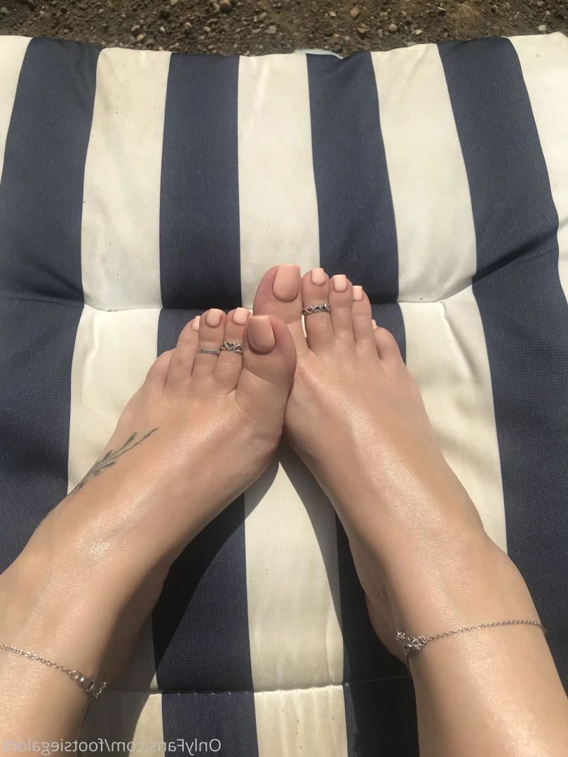 @footsiegalore [ footsiegalore ] Onlyfans leaked photo 7284381 on Hotleaks.tv