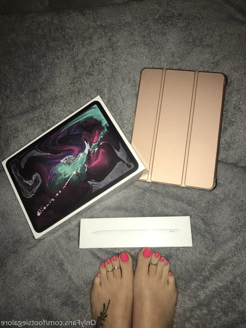 @footsiegalore [ footsiegalore ] Onlyfans leaked photo 7285361 on Hotleaks.tv