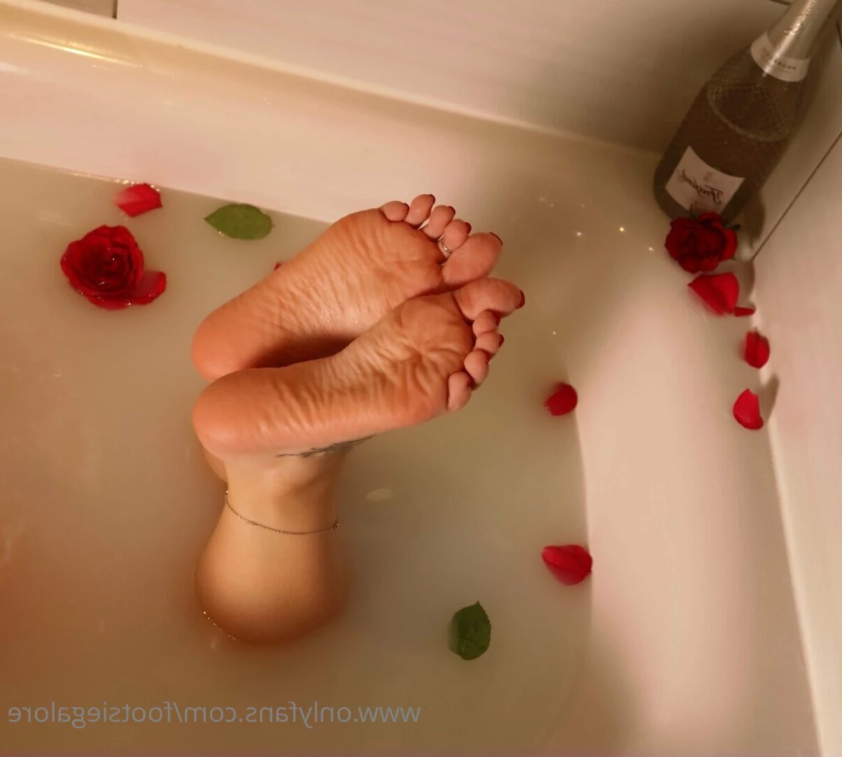 @footsiegalore [ footsiegalore ] Onlyfans leaked photo 7287515 on Hotleaks.tv